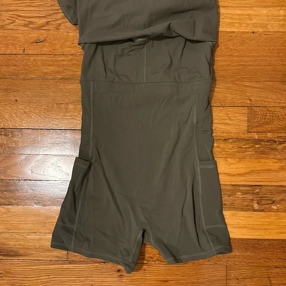 Olive Golf Dress - Picture 3 of 4